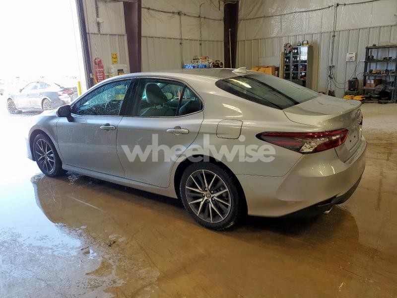 Photo 4 of 2022 TOYOTA CAMRY XLE (VIN 4T1F31AK0NU593703)