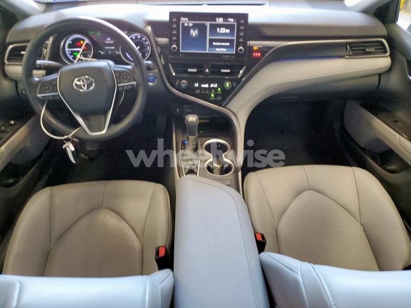 Photo 6 of 2022 TOYOTA CAMRY XLE (VIN 4T1F31AK0NU593703)