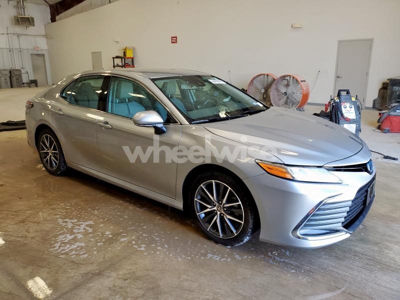 Photo 7 of 2022 TOYOTA CAMRY XLE (VIN 4T1F31AK0NU593703)