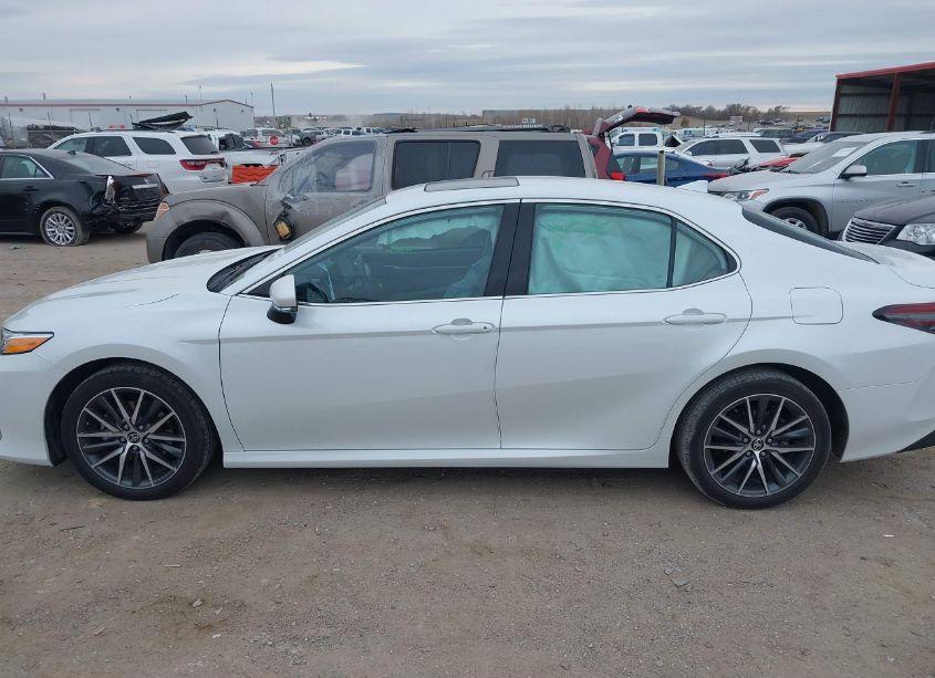 Photo 14 of 2023 Toyota Camry XLE HYBRID (VIN 4T1F31AK0PU602967)