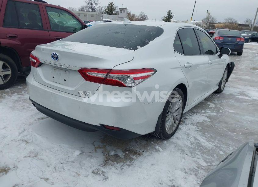 Photo 4 of 2020 Toyota Camry XLE HYBRID (VIN 4T1F31AK1LU537475)