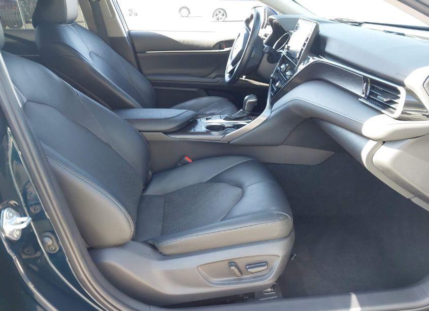 Photo 5 of 2021 Toyota Camry XLE HYBRID (VIN 4T1F31AK1MU564600)