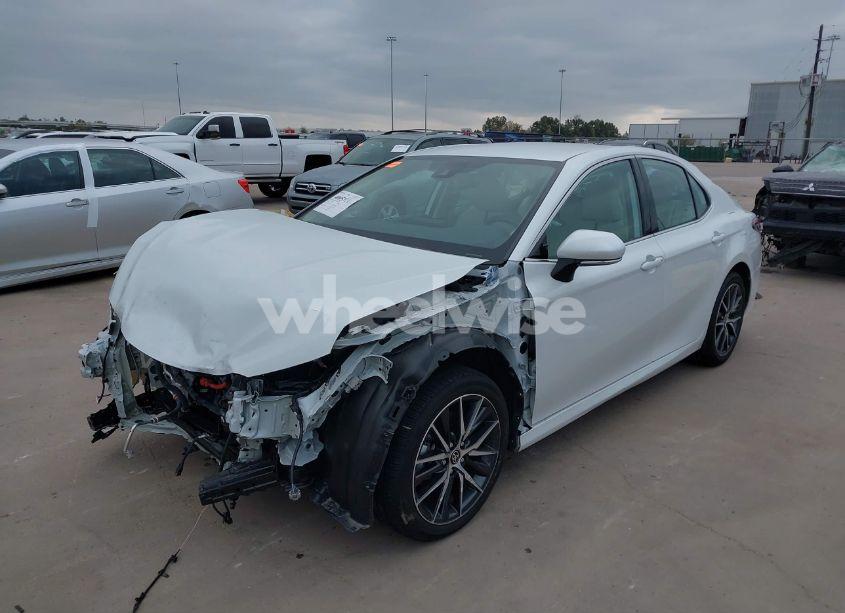 Photo 2 of 2024 Toyota Camry HYBRID XLE (VIN 4T1F31AK1RU071684)