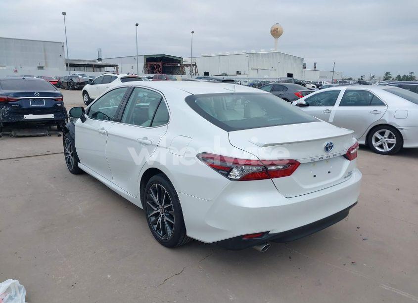 Photo 3 of 2024 Toyota Camry HYBRID XLE (VIN 4T1F31AK1RU071684)