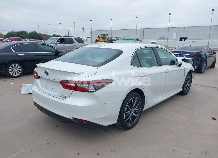 Photo 4 of 2024 Toyota Camry HYBRID XLE (VIN 4T1F31AK1RU071684)