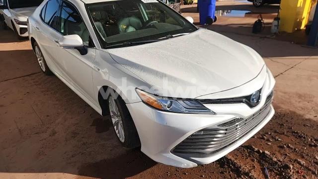Photo 3 of 2020 TOYOTA CAMRY XLE (VIN 4T1F31AK2LU523326)