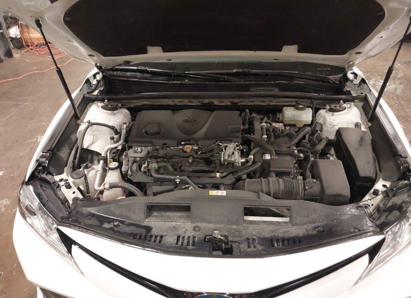 Photo 10 of 2020 Toyota Camry XLE HYBRID (VIN 4T1F31AK2LU524444)