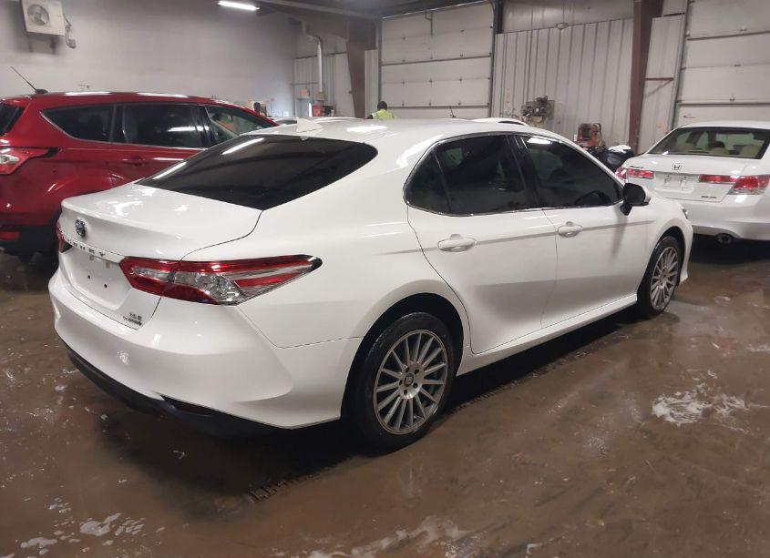 Photo 4 of 2020 Toyota Camry XLE HYBRID (VIN 4T1F31AK2LU524444)