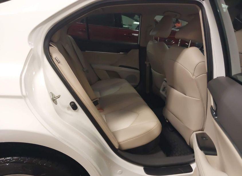 Photo 8 of 2020 Toyota Camry XLE HYBRID (VIN 4T1F31AK2LU524444)