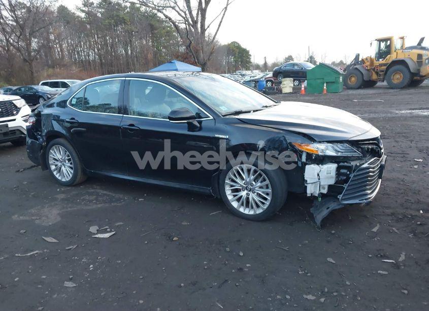 Photo 13 of 2020 Toyota Camry XLE HYBRID (VIN 4T1F31AK2LU525657)