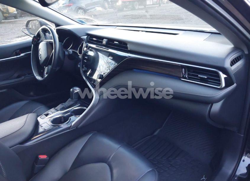 Photo 5 of 2020 Toyota Camry XLE HYBRID (VIN 4T1F31AK2LU525657)