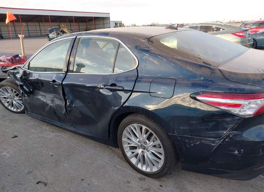 Photo 17 of 2020 Toyota Camry XLE HYBRID (VIN 4T1F31AK2LU540594)