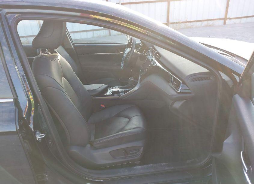 Photo 5 of 2020 Toyota Camry XLE HYBRID (VIN 4T1F31AK2LU540594)