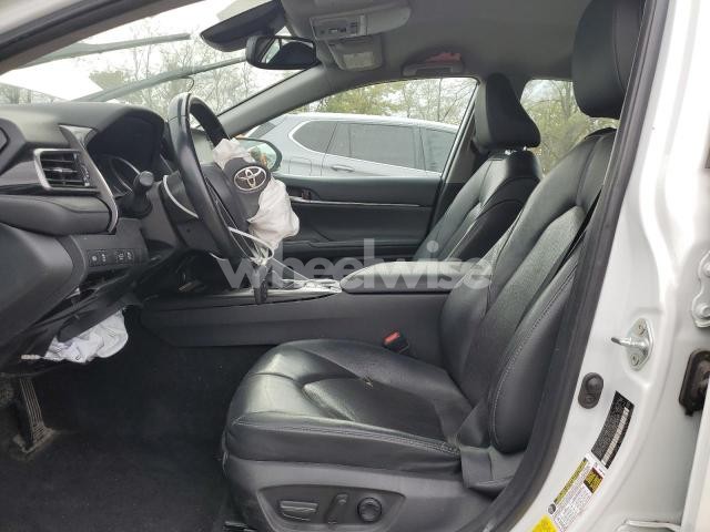 Photo 13 of 2021 TOYOTA CAMRY XLE (VIN 4T1F31AK2MU563973)