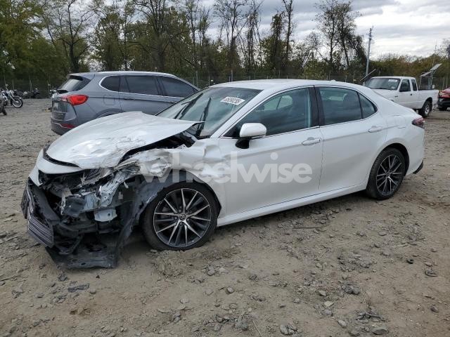 Photo 6 of 2021 TOYOTA CAMRY XLE (VIN 4T1F31AK2MU563973)