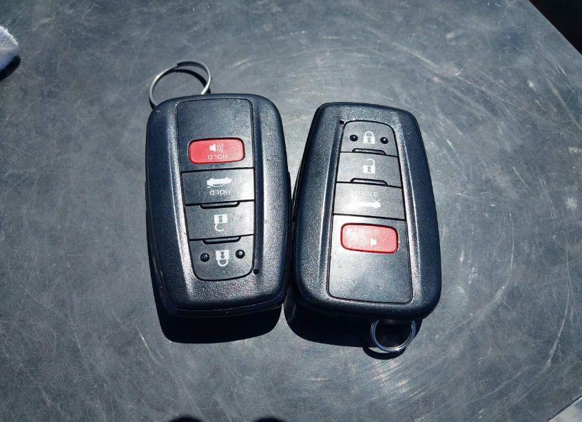 Photo 11 of 2022 Toyota Camry XLE HYBRID (VIN 4T1F31AK2NU579107)