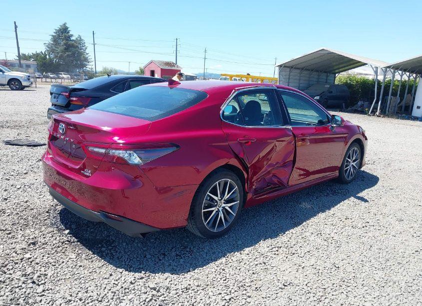 Photo 4 of 2022 Toyota Camry XLE HYBRID (VIN 4T1F31AK2NU579107)