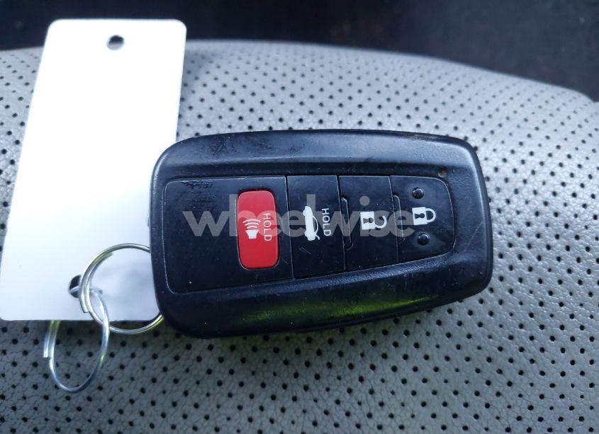 Photo 11 of 2021 Toyota Camry XLE (VIN 4T1F31AK3MU567319)