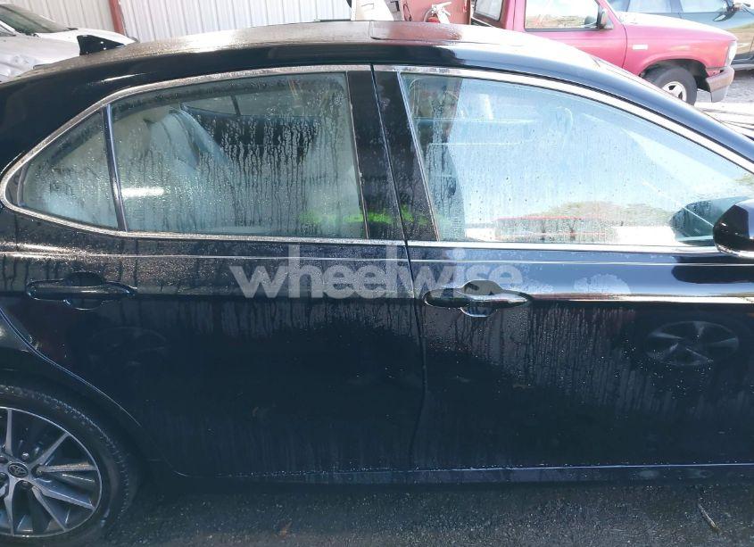 Photo 13 of 2021 Toyota Camry XLE (VIN 4T1F31AK3MU567319)