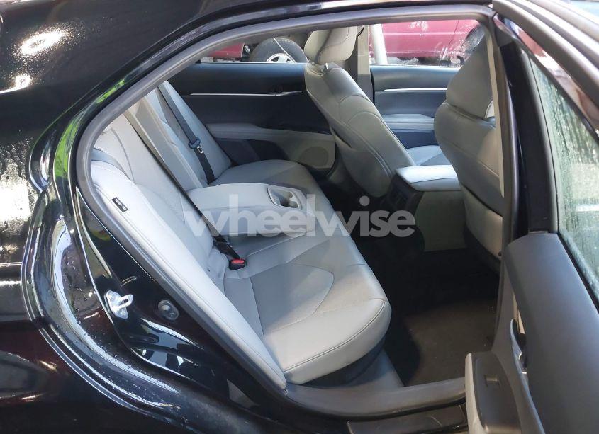 Photo 8 of 2021 Toyota Camry XLE (VIN 4T1F31AK3MU567319)