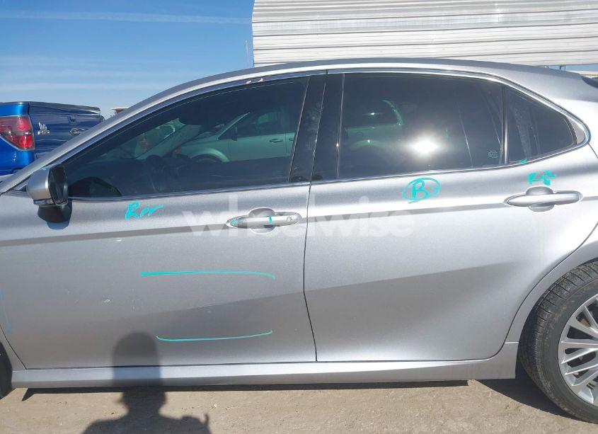 Photo 15 of 2020 Toyota Camry XLE HYBRID (VIN 4T1F31AK4LU009381)