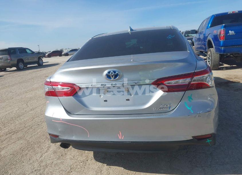 Photo 17 of 2020 Toyota Camry XLE HYBRID (VIN 4T1F31AK4LU009381)