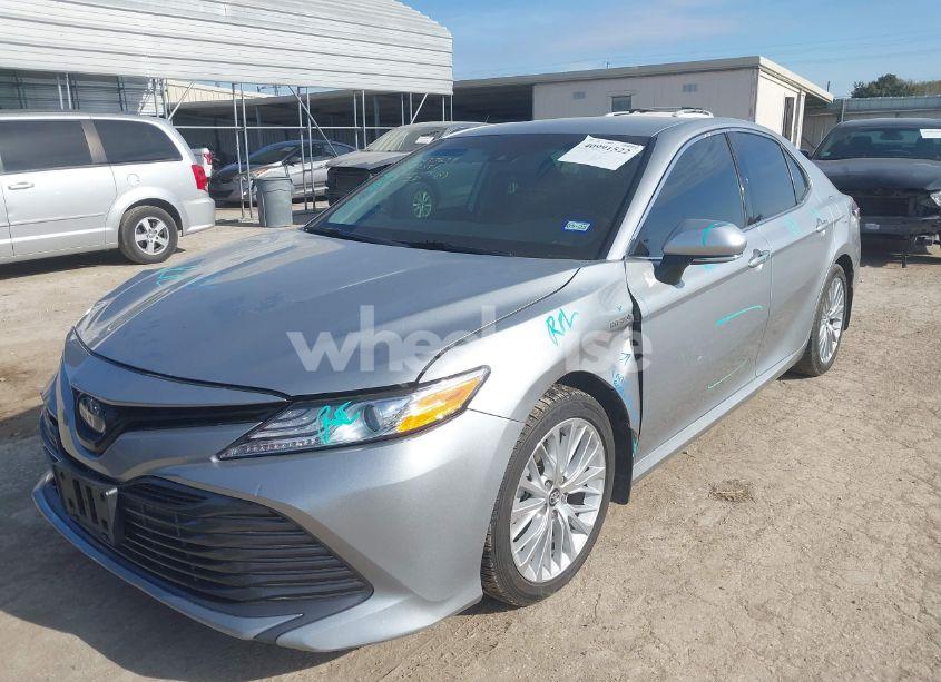 Photo 6 of 2020 Toyota Camry XLE HYBRID (VIN 4T1F31AK4LU009381)
