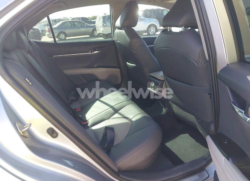 Photo 8 of 2020 Toyota Camry XLE HYBRID (VIN 4T1F31AK4LU009381)