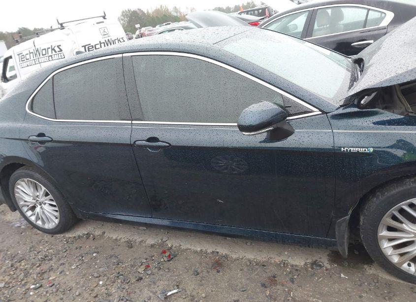 Photo 11 of 2020 Toyota Camry XLE HYBRID (VIN 4T1F31AK4LU530956)