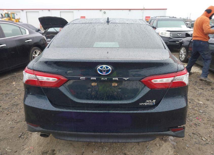 Photo 14 of 2020 Toyota Camry XLE HYBRID (VIN 4T1F31AK4LU530956)