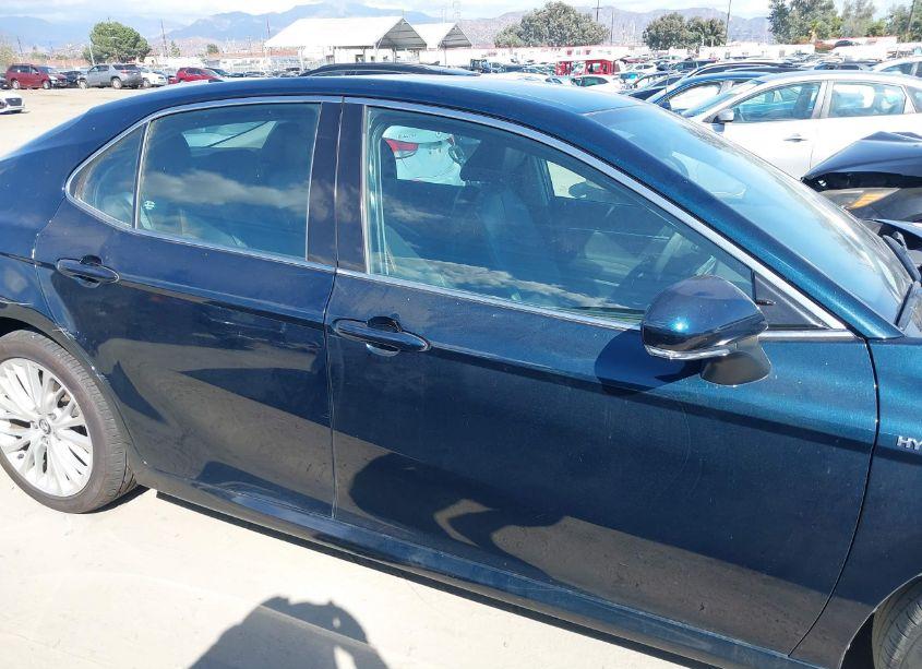 Photo 14 of 2020 Toyota Camry XLE HYBRID (VIN 4T1F31AK4LU531363)