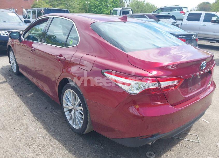 Photo 3 of 2020 Toyota Camry XLE HYBRID (VIN 4T1F31AK4LU536417)