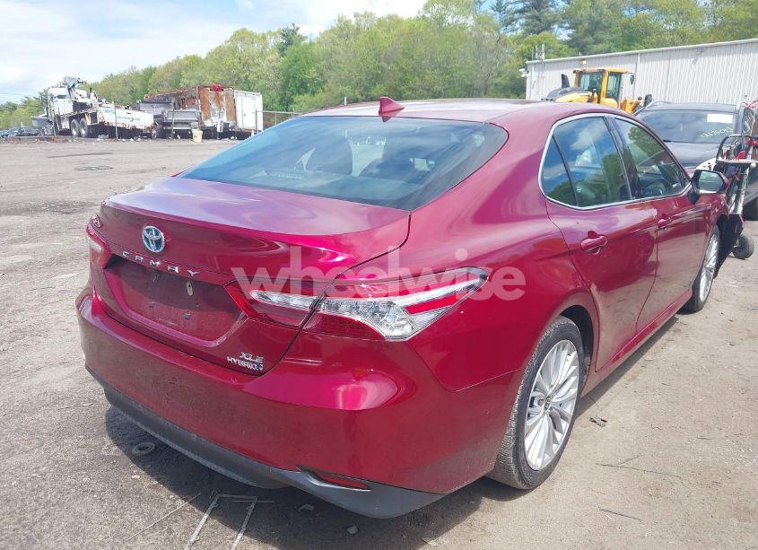 Photo 4 of 2020 Toyota Camry XLE HYBRID (VIN 4T1F31AK4LU536417)