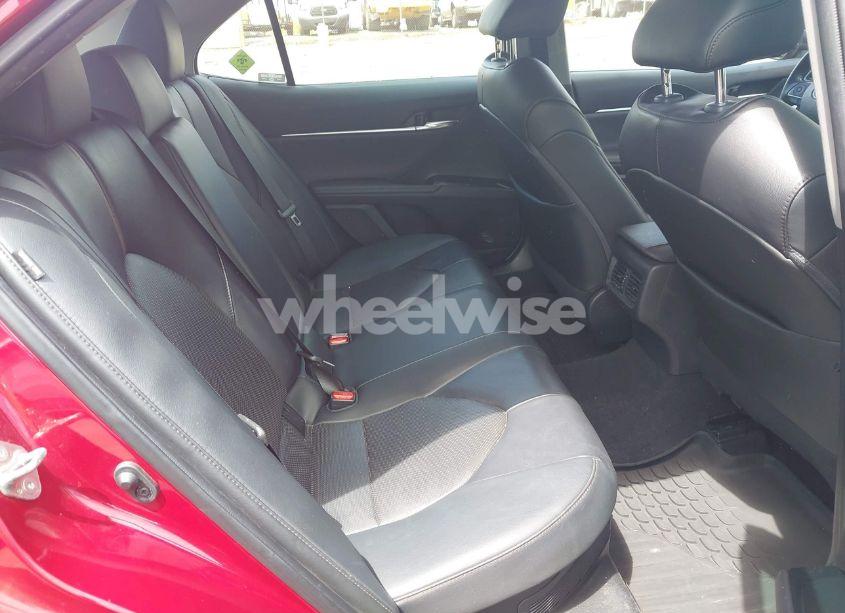 Photo 8 of 2020 Toyota Camry XLE HYBRID (VIN 4T1F31AK4LU536417)