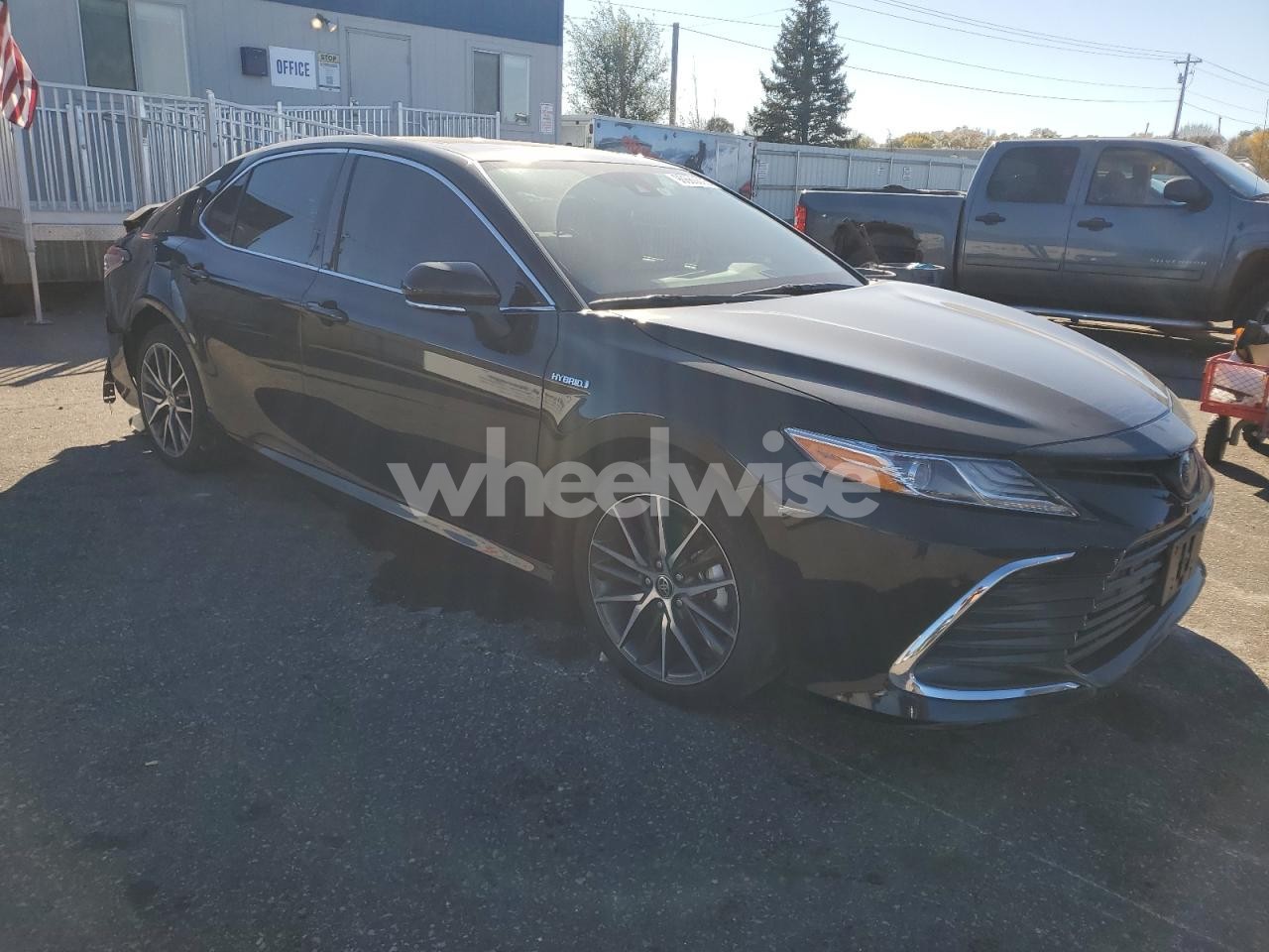 Photo 4 of 2021 TOYOTA CAMRY XLE (VIN 4T1F31AK4MU562212)