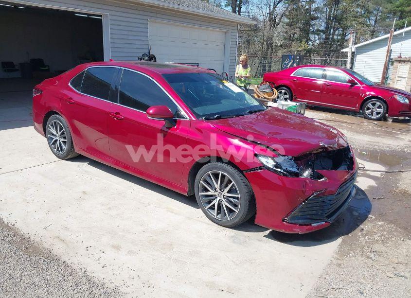 2022 Toyota Camry XLE HYBRID (VIN 4T1F31AK4NU034347) main photo