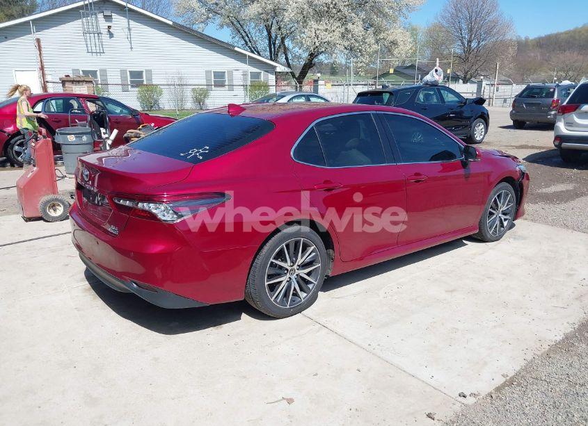 Photo 4 of 2022 Toyota Camry XLE HYBRID (VIN 4T1F31AK4NU034347)