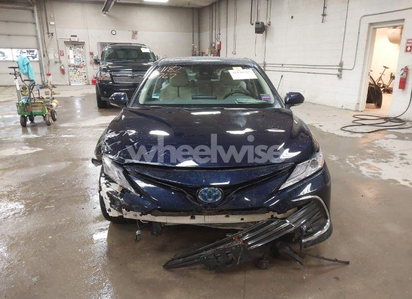 Photo 13 of 2022 Toyota Camry XLE HYBRID (VIN 4T1F31AK4NU579884)