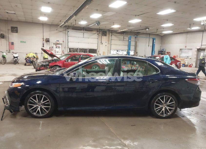 Photo 15 of 2022 Toyota Camry XLE HYBRID (VIN 4T1F31AK4NU579884)