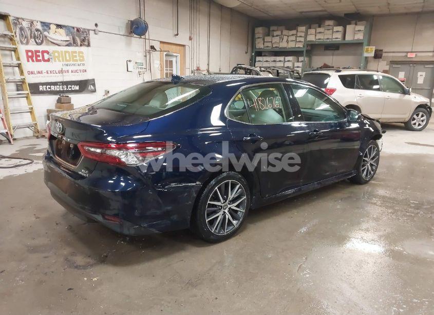 Photo 4 of 2022 Toyota Camry XLE HYBRID (VIN 4T1F31AK4NU579884)
