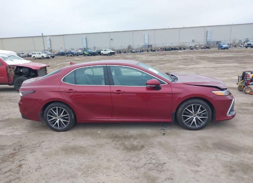 Photo 13 of 2022 Toyota Camry XLE HYBRID (VIN 4T1F31AK4NU588455)