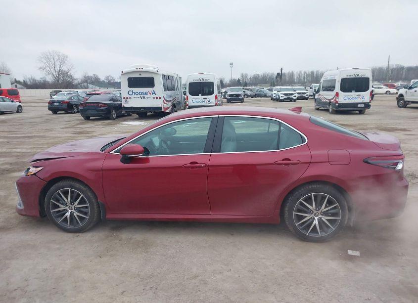 Photo 14 of 2022 Toyota Camry XLE HYBRID (VIN 4T1F31AK4NU588455)