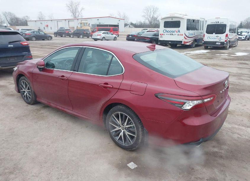 Photo 3 of 2022 Toyota Camry XLE HYBRID (VIN 4T1F31AK4NU588455)