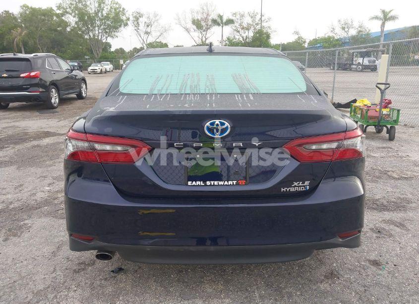 Photo 17 of 2021 Toyota Camry XLE HYBRID (VIN 4T1F31AK5MU025719)