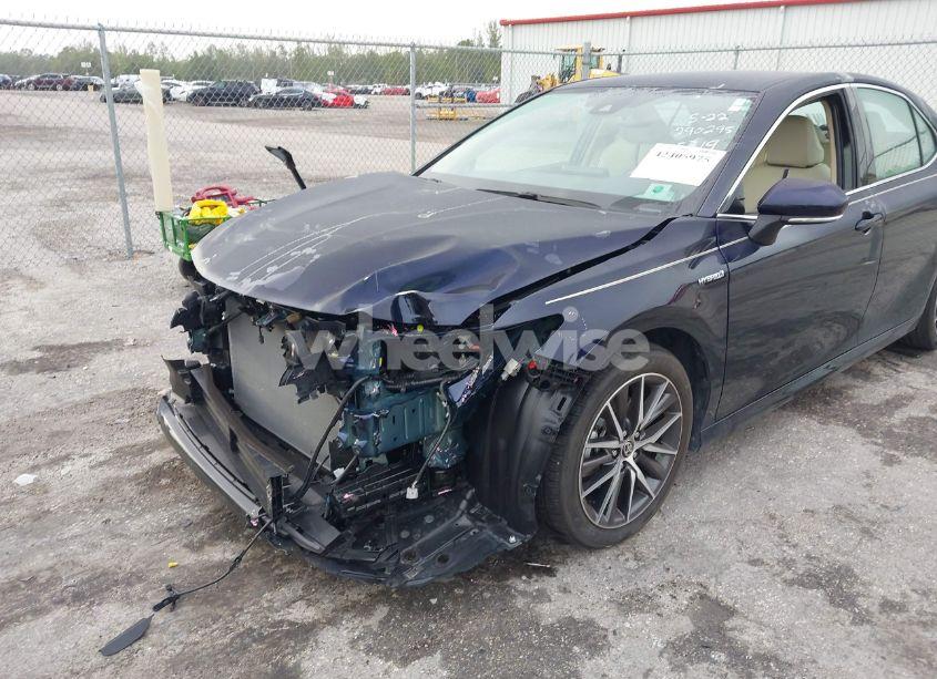 Photo 6 of 2021 Toyota Camry XLE HYBRID (VIN 4T1F31AK5MU025719)