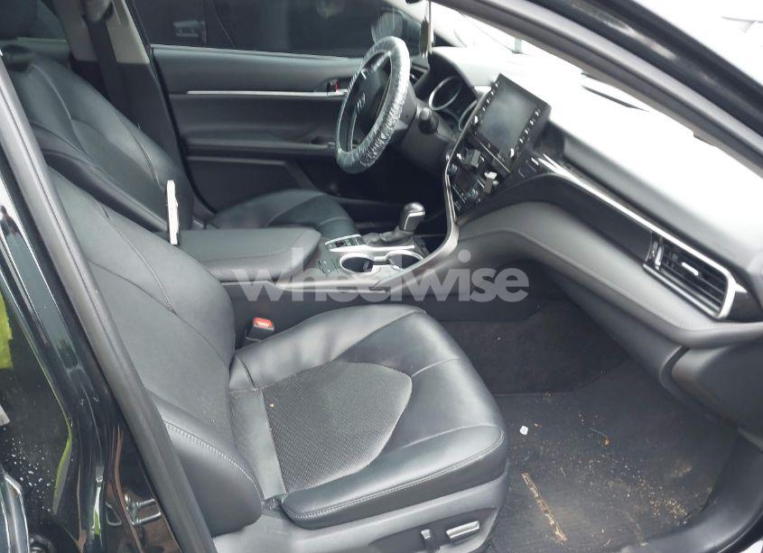 Photo 5 of 2021 Toyota Camry XLE (VIN 4T1F31AK5MU557536)