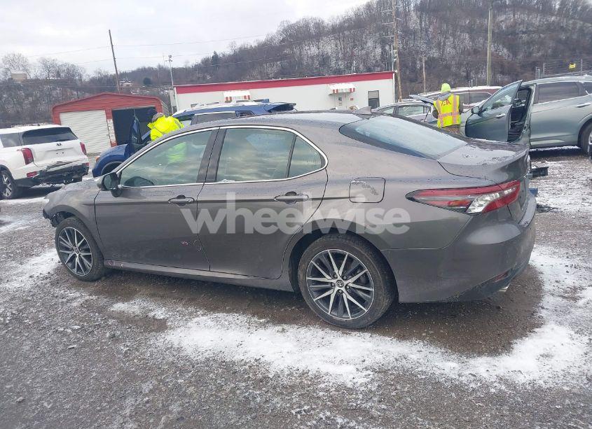 Photo 15 of 2022 Toyota Camry XLE HYBRID (VIN 4T1F31AK5NU589792)