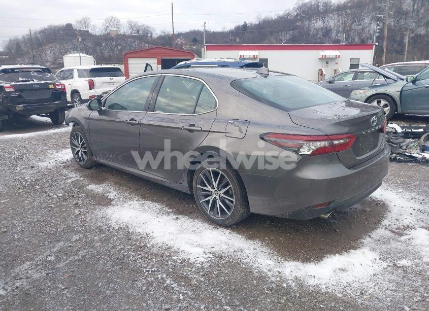 Photo 3 of 2022 Toyota Camry XLE HYBRID (VIN 4T1F31AK5NU589792)