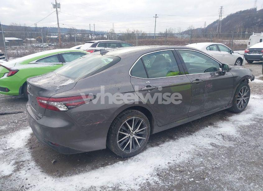 Photo 4 of 2022 Toyota Camry XLE HYBRID (VIN 4T1F31AK5NU589792)