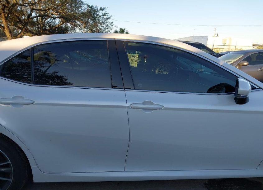 Photo 13 of 2023 Toyota Camry XLE HYBRID (VIN 4T1F31AK5PU615312)